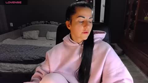 Ava online show from January 13, 4:11 pm