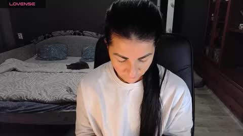 Ava online show from December 1, 11:47 am