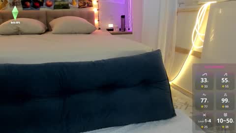 Ava online show from October 17, 11:35 am