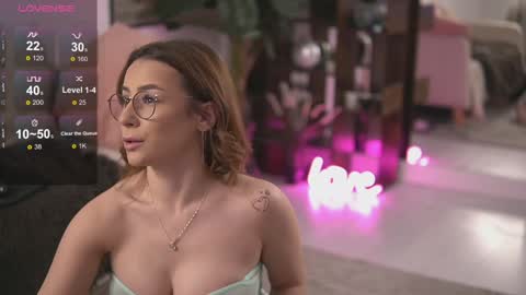 AvaReed online show from February 3, 4:57 am