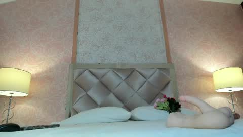 avawhiite online show from March 30, 7:35 pm