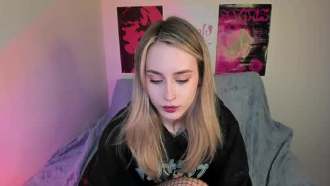 Aviva online show from April 16, 9:39 pm