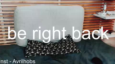 Avril online show from November 22, 7:11 am