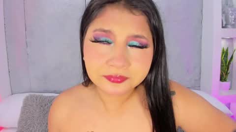 Avy  online show from October 6, 11:38 am