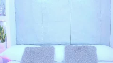 Avy  online show from September 26, 11:52 am