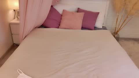 aweryuwu online show from February 21, 3:24 pm