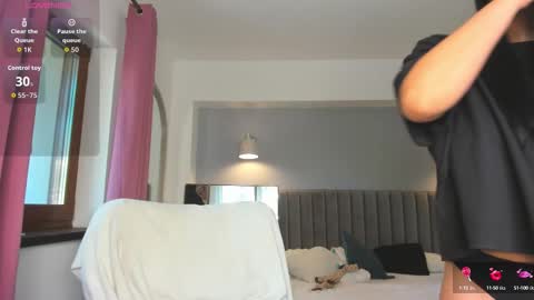 Jolie online show from October 1, 8:30 am