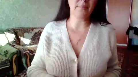 awesomeladyy online show from November 1, 10:08 am