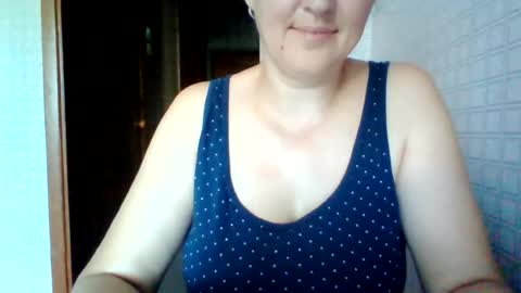 awesomeladyy online show from August 2, 9:45 am