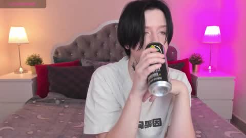 ayaks online show from November 4, 8:19 am