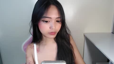 ayalvrs18 online show from October 24, 7:32 pm