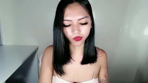 ayalvrs18 online show from January 14, 6:18 am