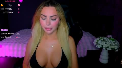  Ayla Demir  online show from May 30, 8:27 pm