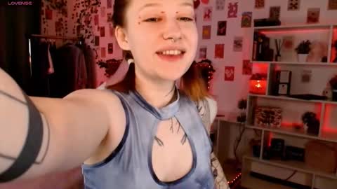 Ayla hill online show from October 5, 3:55 am