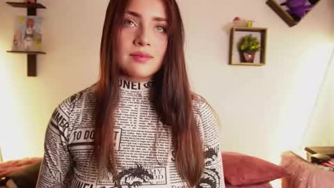 SOPHY ROGERS online show from December 22, 7:33 am