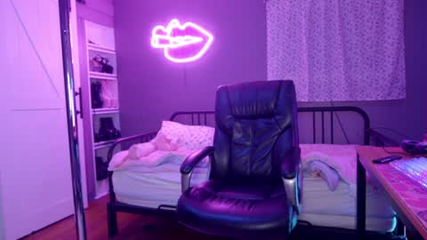 mia rand online show from January 3, 1:16 am