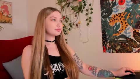 Ayu online show from October 31, 8:46 pm