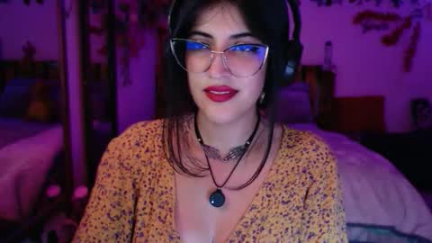 Azahar online show from December 1, 10:45 pm