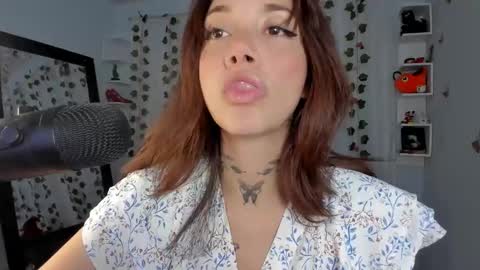 azumi saan online show from November 12, 3:04 am