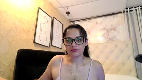 azura lion online show from May 13, 4:29 am
