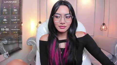 Azura online show from September 8, 7:24 pm