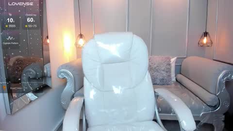 Azura online show from November 21, 8:44 pm