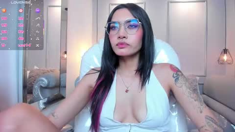 Azura online show from October 7, 7:40 pm