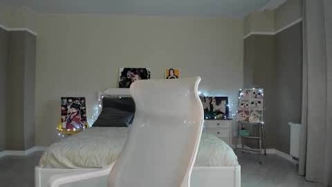 Monica online show from September 24, 12:53 am