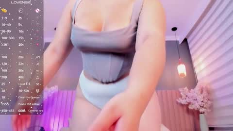 babe_sophiee online show from October 17, 4:05 am