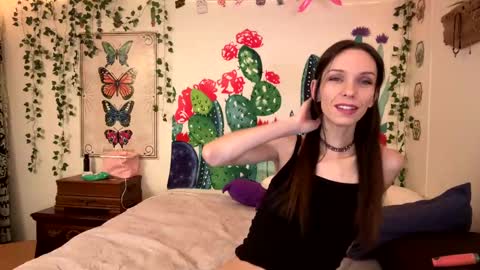 Fern Browning online show from December 7, 3:04 am