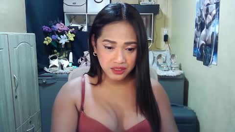 cassandra online show from October 23, 11:49 am