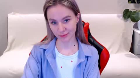 baby_kitte online show from February 10, 4:19 am