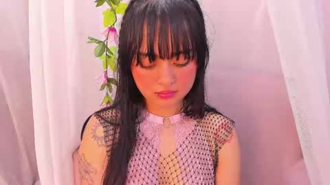 baby_naomy online show from October 11, 3:15 pm