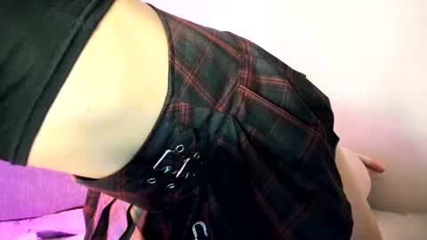 BabyWolfies online show from March 22, 12:05 am