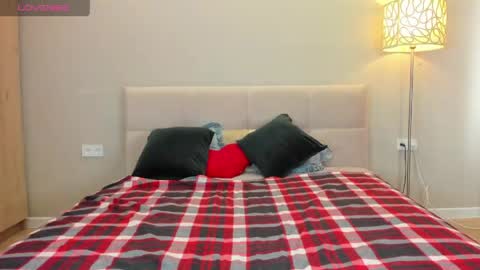 babyyulli online show from June 3, 2:01 am