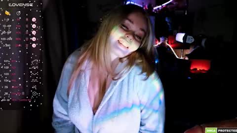 Lin online show from February 23, 5:34 pm