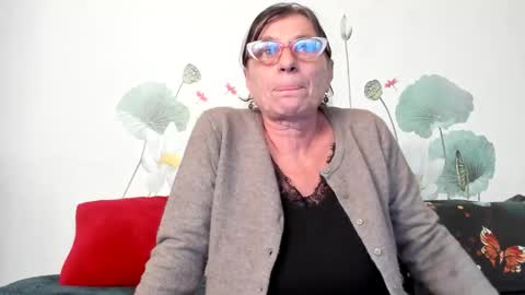 Gina online show from October 10, 2:33 pm