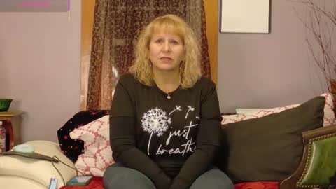 Badgirlpr online show from February 1, 5:39 am