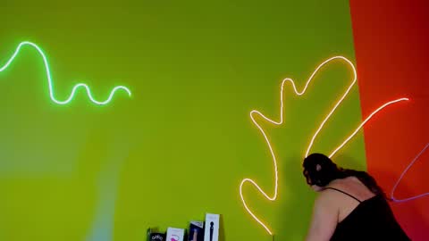 bagiolett  online show from October 21, 7:18 pm