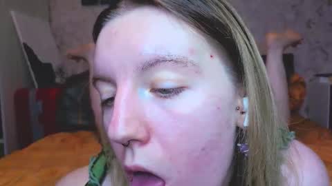 holly online show from February 4, 3:48 pm