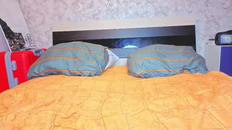 holly online show from February 6, 4:10 pm