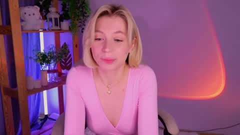 Elly online show from June 4, 4:06 am