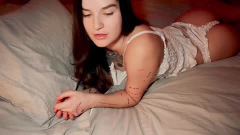 fae online show from December 17, 1:07 am