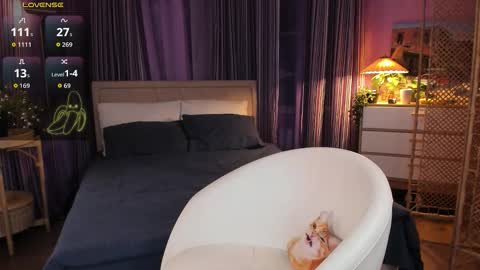 Allie online show from February 21, 5:24 pm