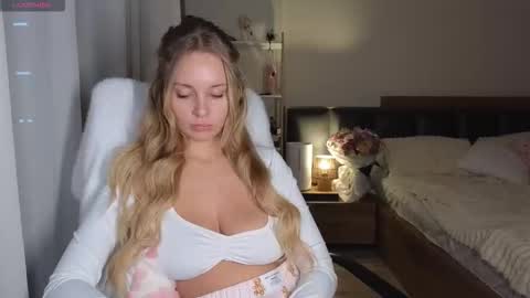 Barbara online show from November 28, 3:15 pm