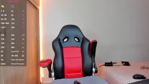 Nicolle  online show from November 14, 5:51 am