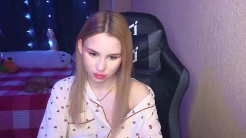 Eva online show from February 20, 8:03 pm