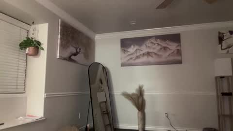 chicka online show from March 24, 5:13 am