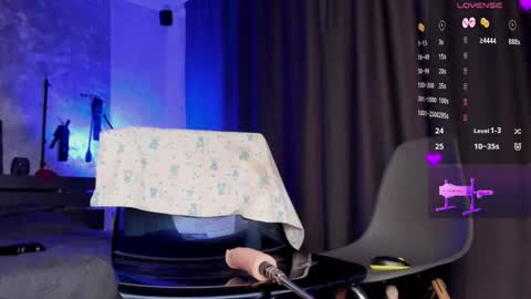 batty_queen online show from March 31, 1:49 am