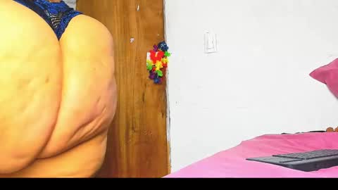 YULY online show from November 19, 2:22 am